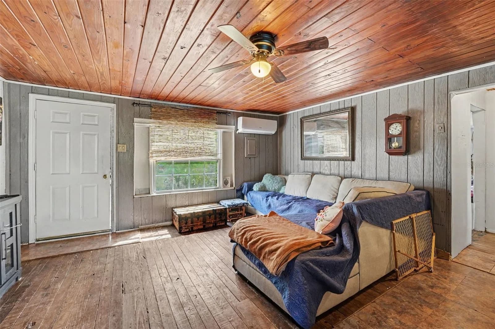 1329 OAK Drive