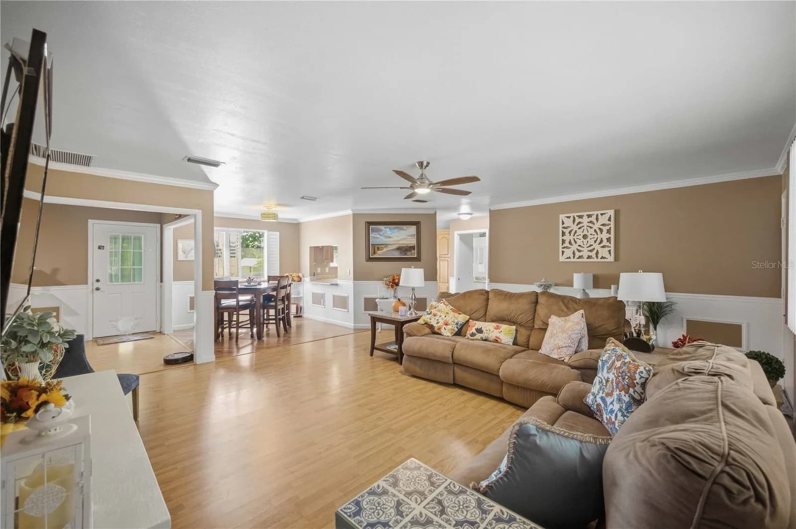Photo 5 of 10953 83RD Court