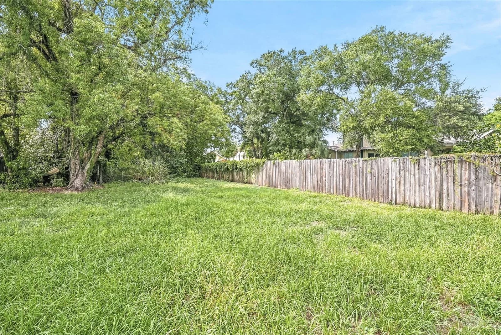 Photo 5 of 2904 ELMORE Avenue