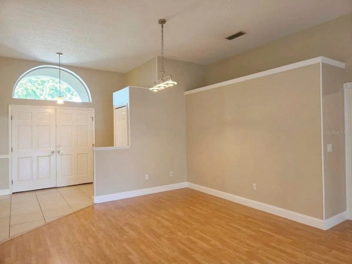 Photo 5 of 9403 LARKBUNTING Drive