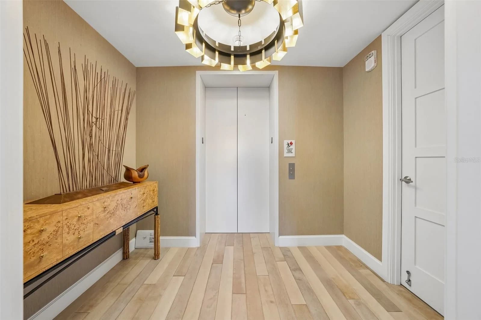 Photo 4 of 3401 BAYSHORE Boulevard #1204