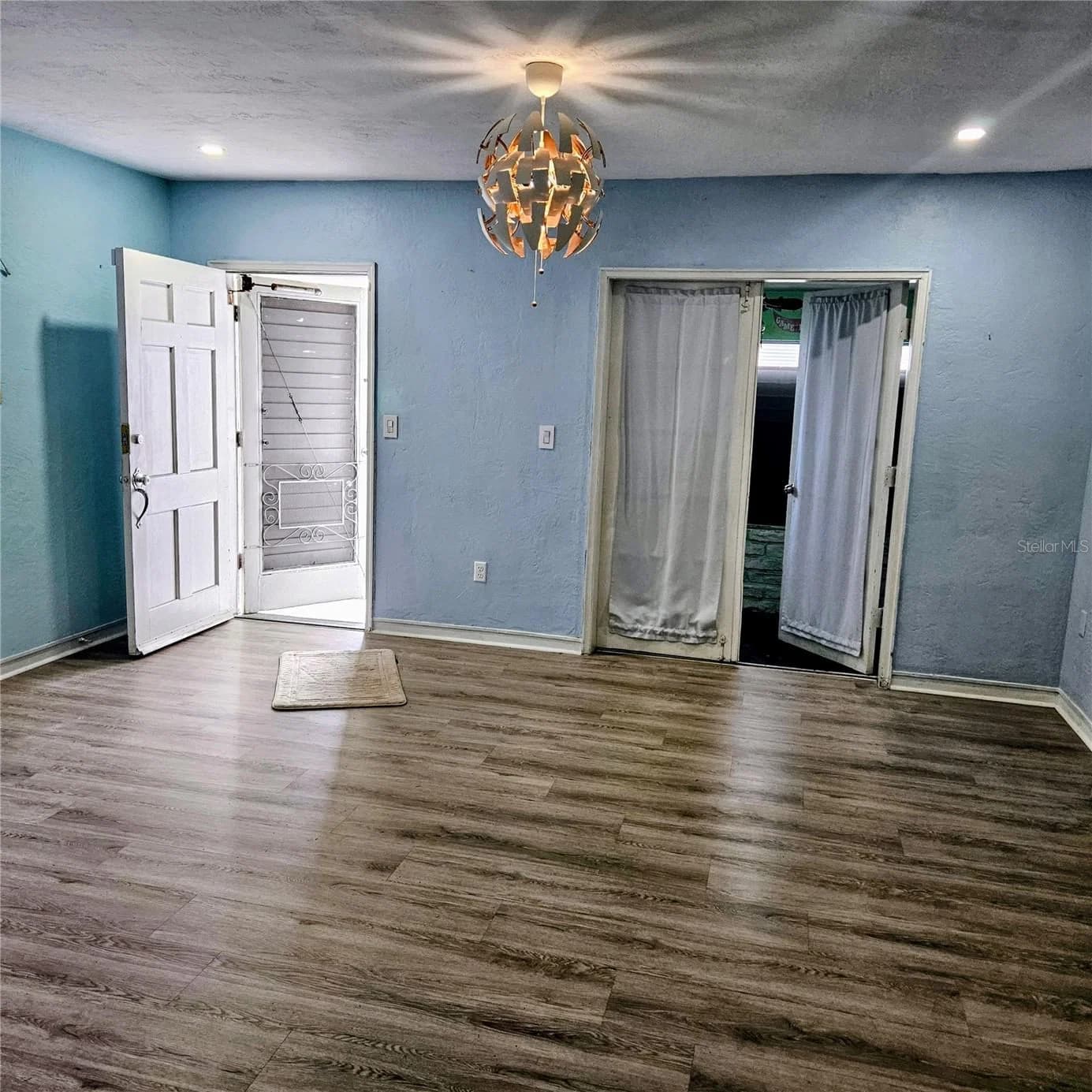 Photo 4 of 1051 72ND Court