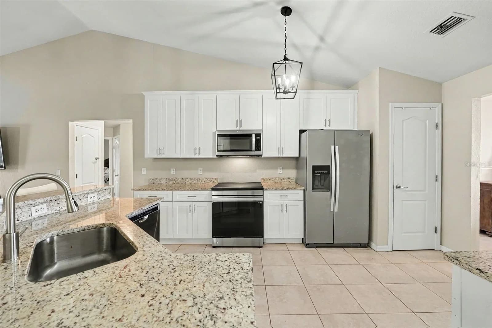 Photo 4 of 8791 FORT SOCRUM VILLAGE Way