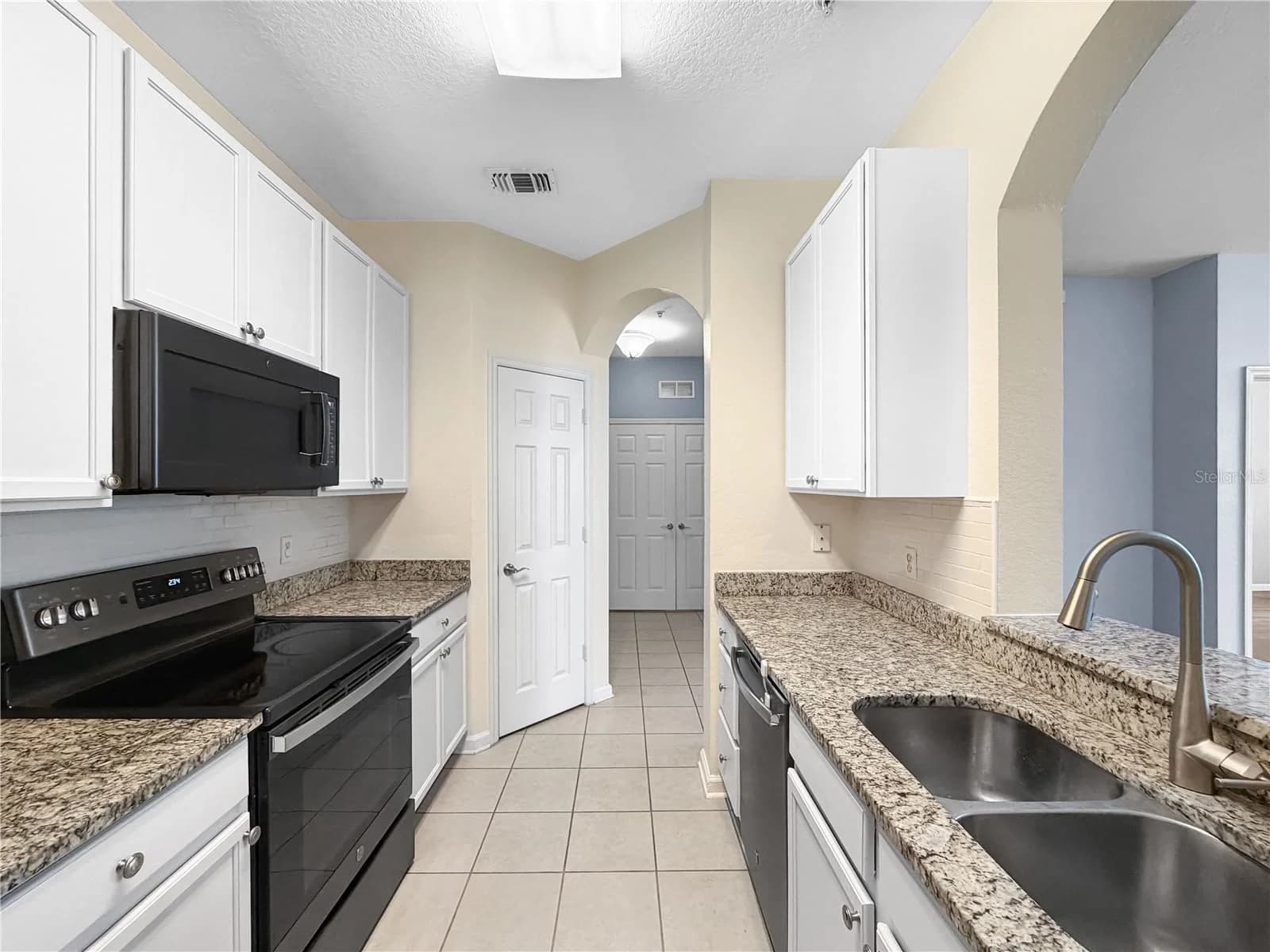 Photo 5 of 6434 CAVA ALTA Drive #105