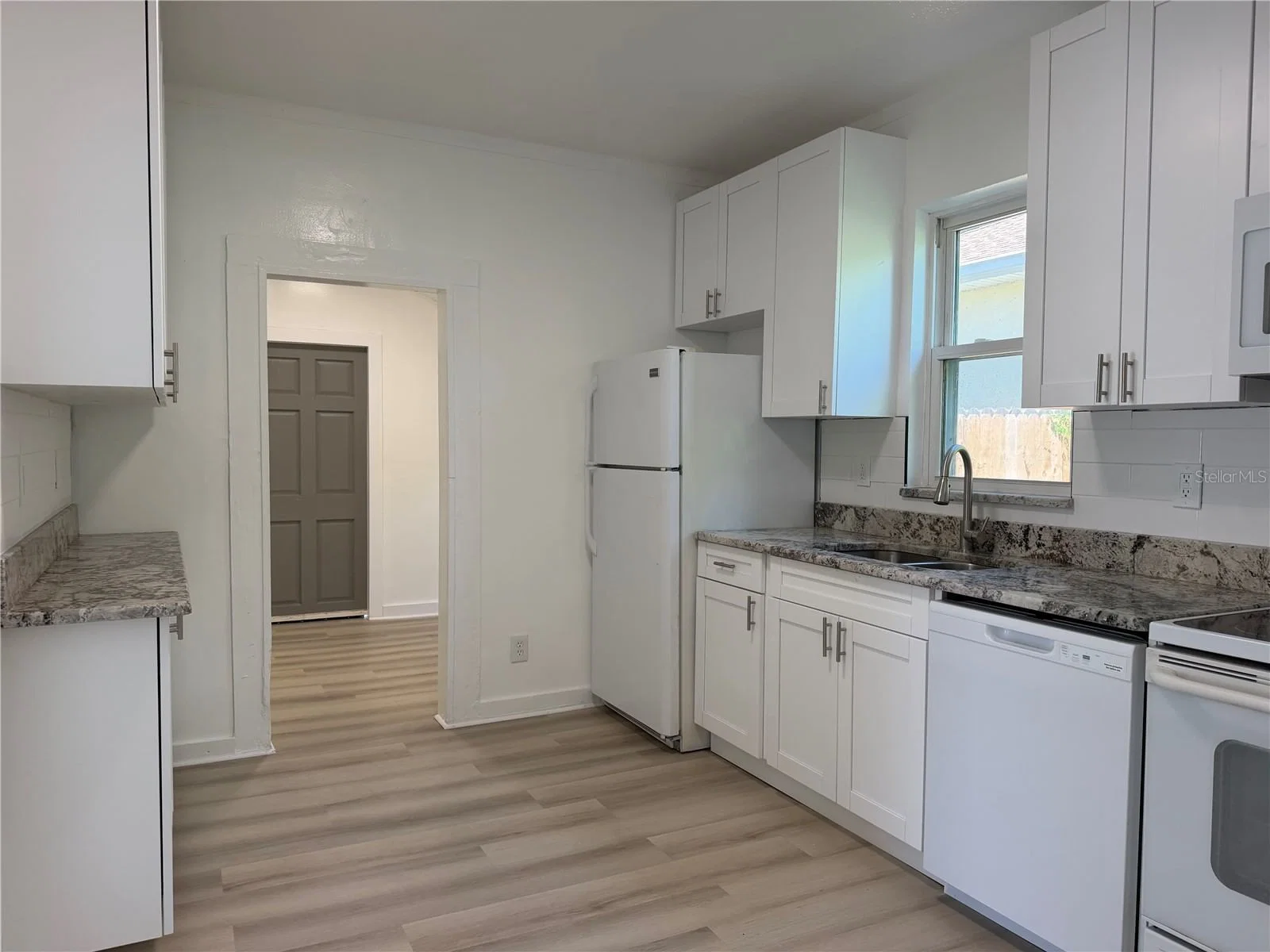 Photo 5 of 8316 KLONDYKE Street