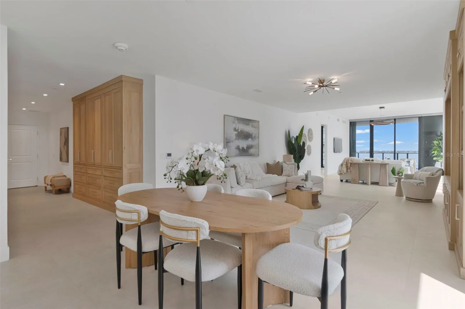 Photo 4 of 3015 YSABELLA Avenue #804