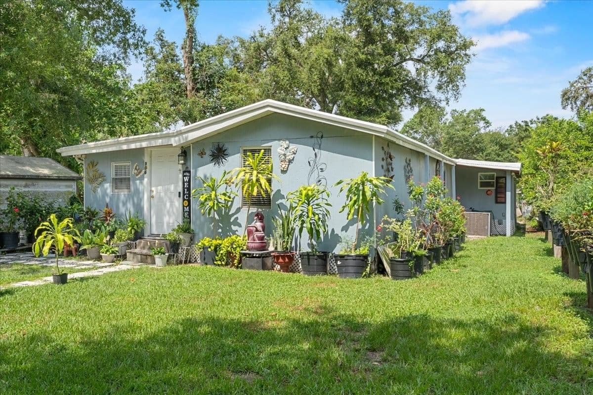 306 E AVENUE A WAHNETA