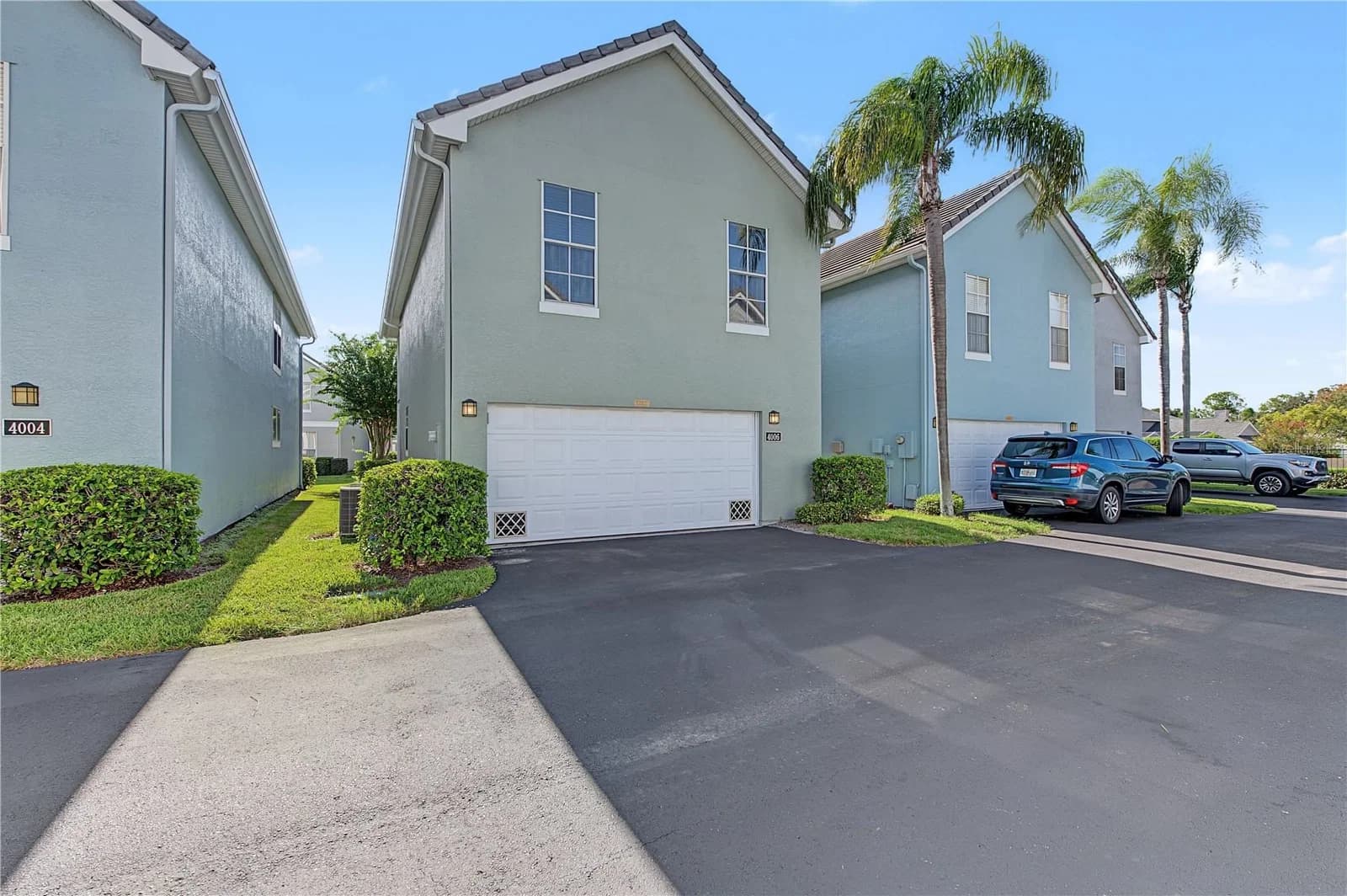 Photo 5 of 4006 CARROLLWOOD PALM Court
