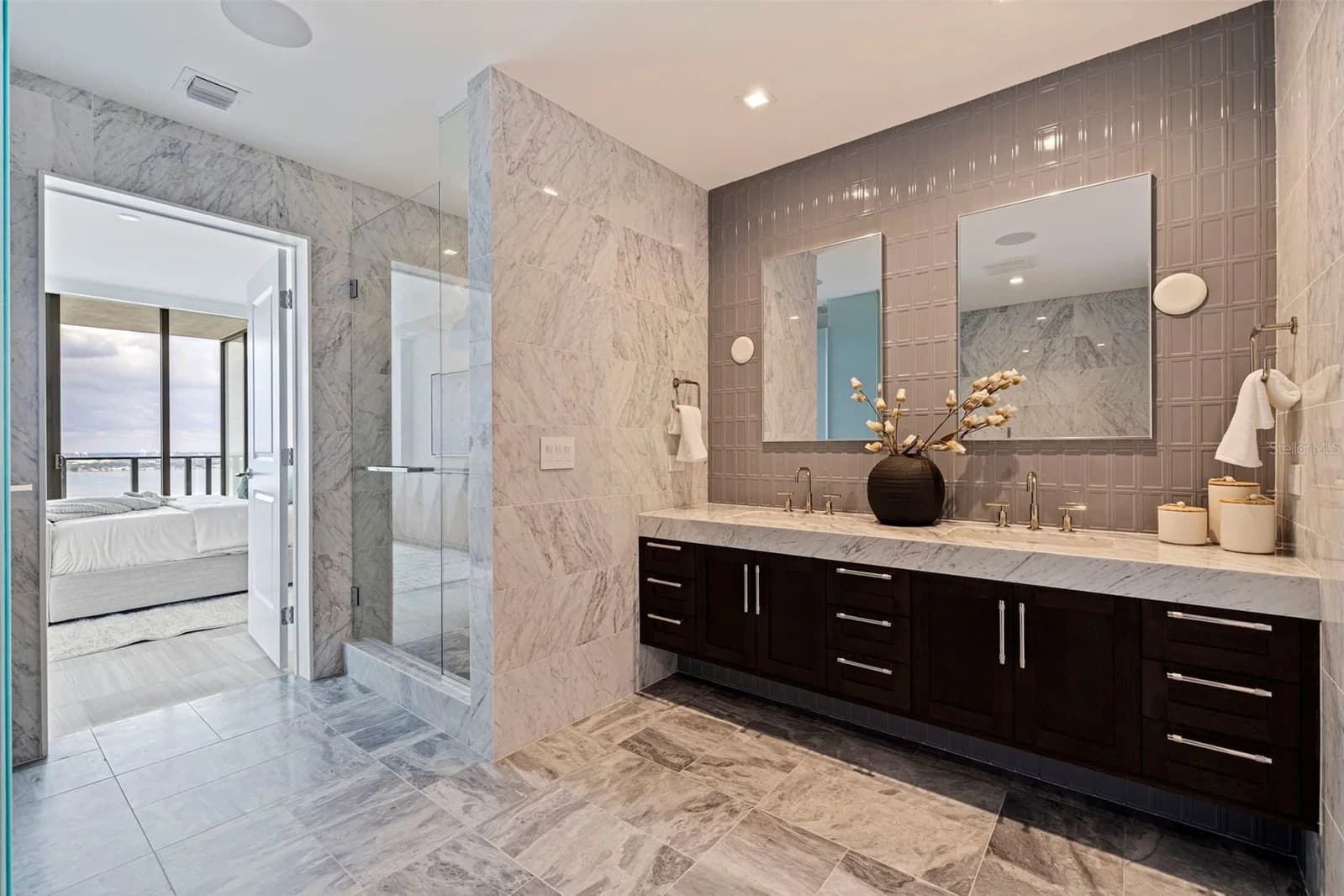 Photo 5 of 3015 YSABELLA Avenue #2401