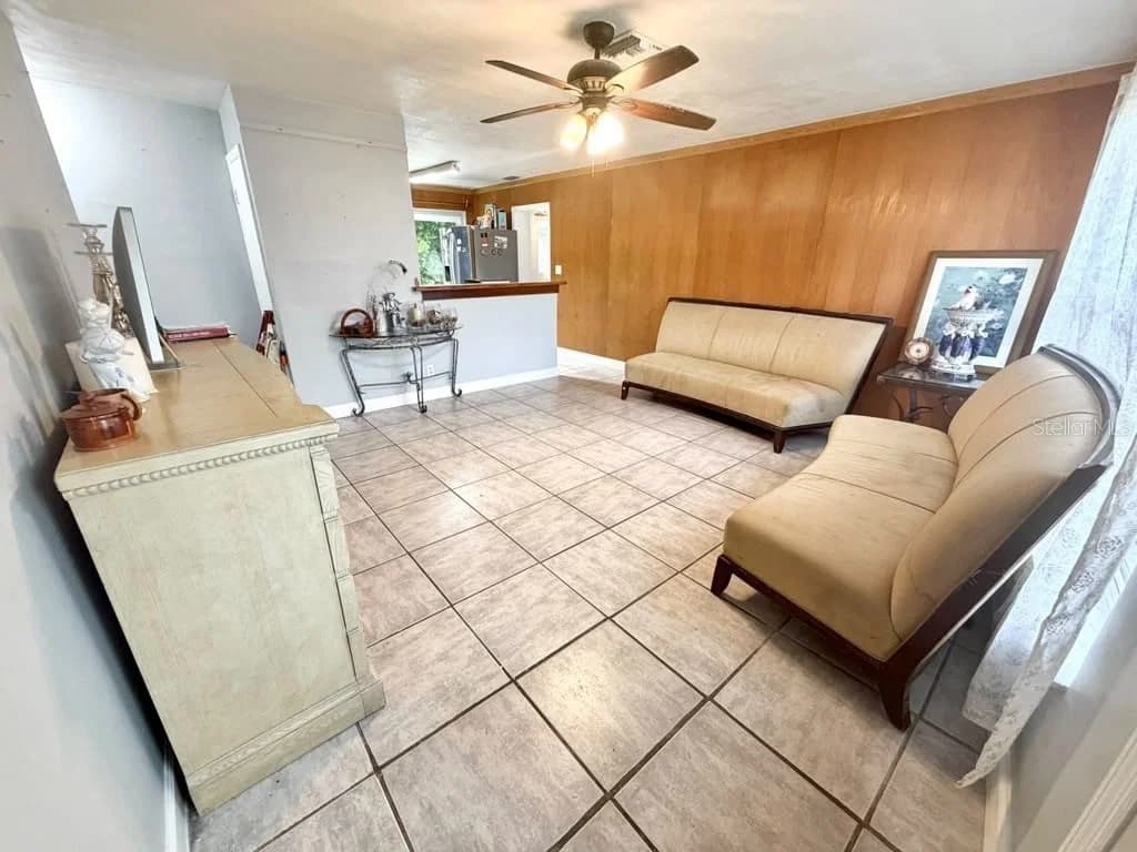 Photo 5 of 2531 7TH Terrace