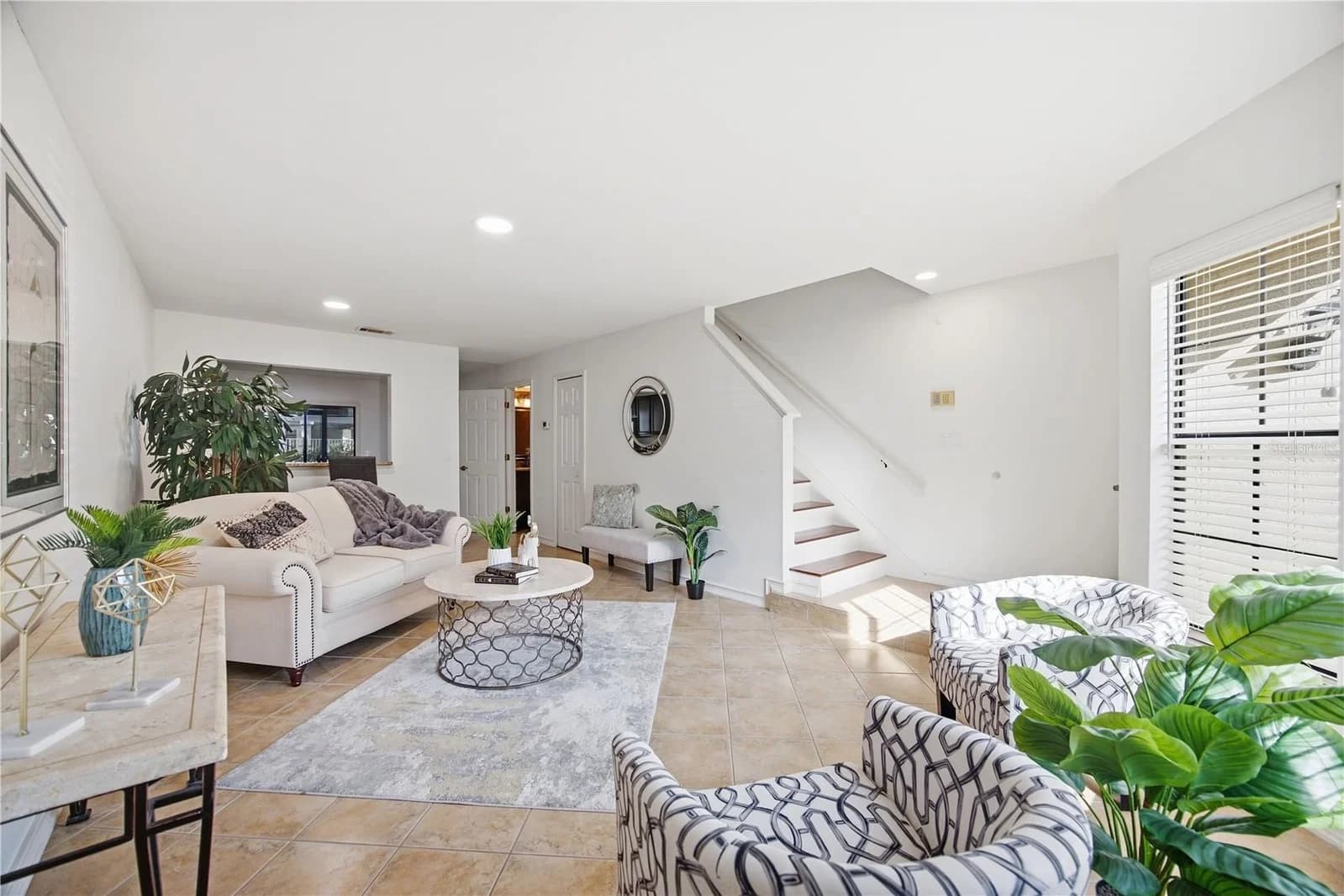 Photo 4 of 5100 BURCHETTE Road #2701