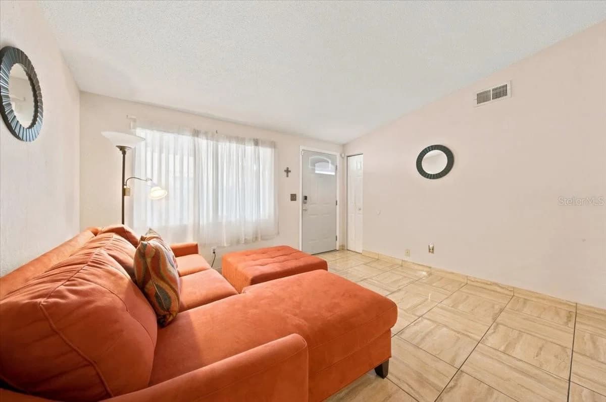 Photo 4 of 9110 BAYMEADOW Court