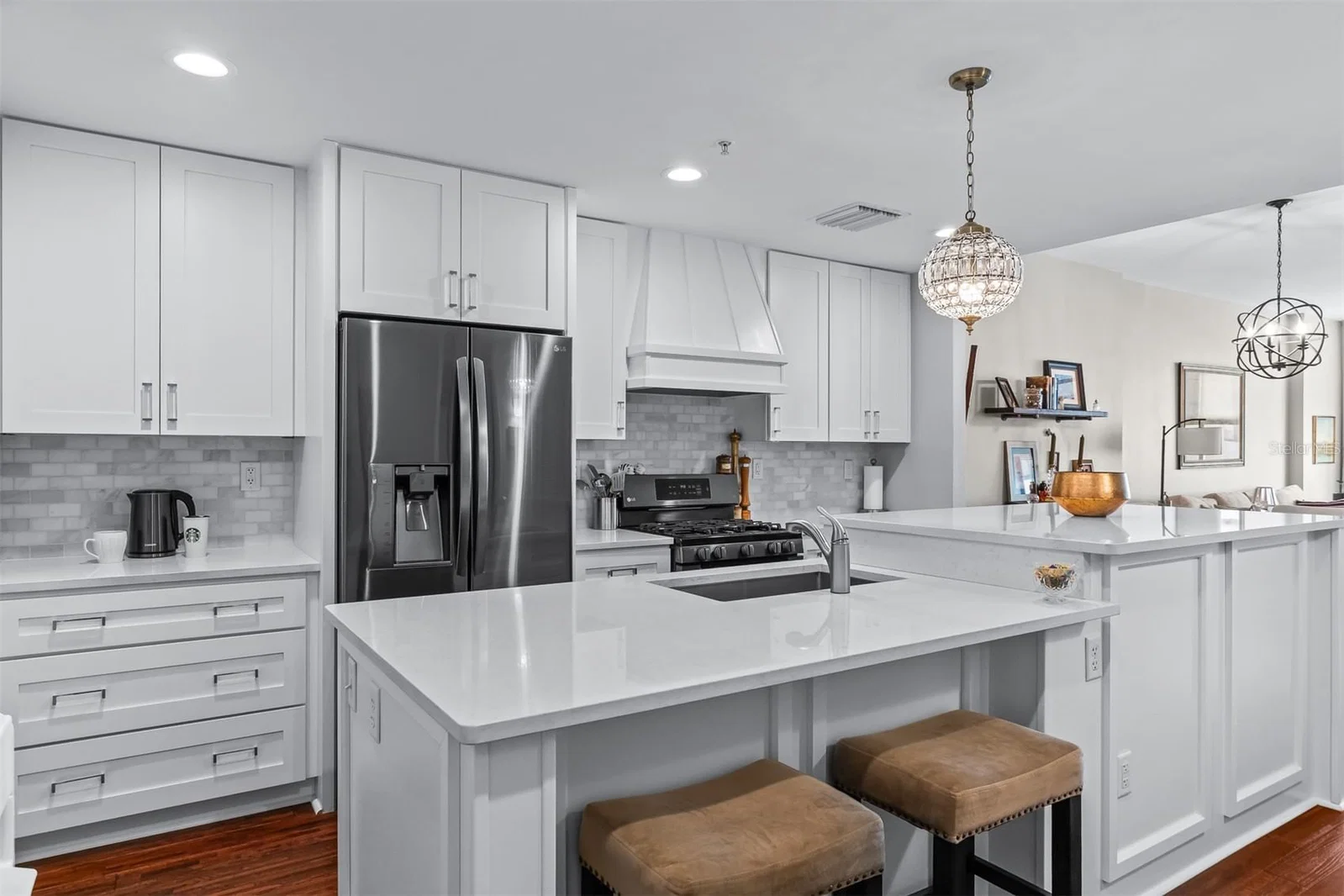 1208 KENNEDY Boulevard #518