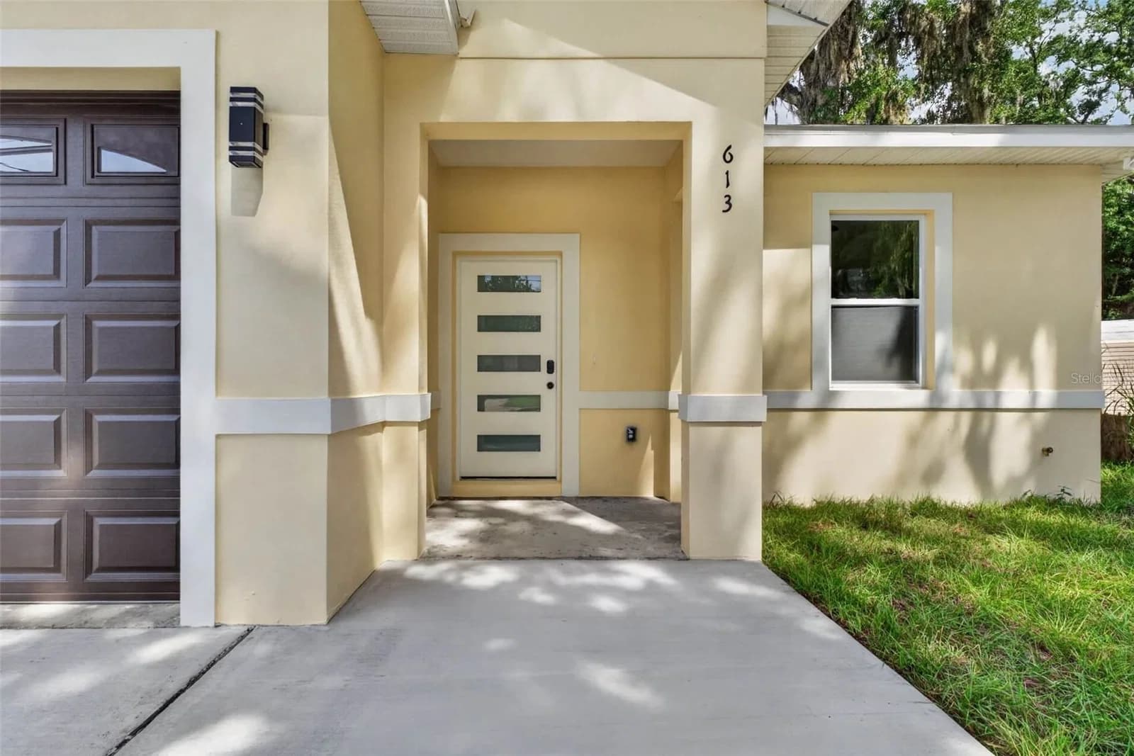 613 VALENCIA Street