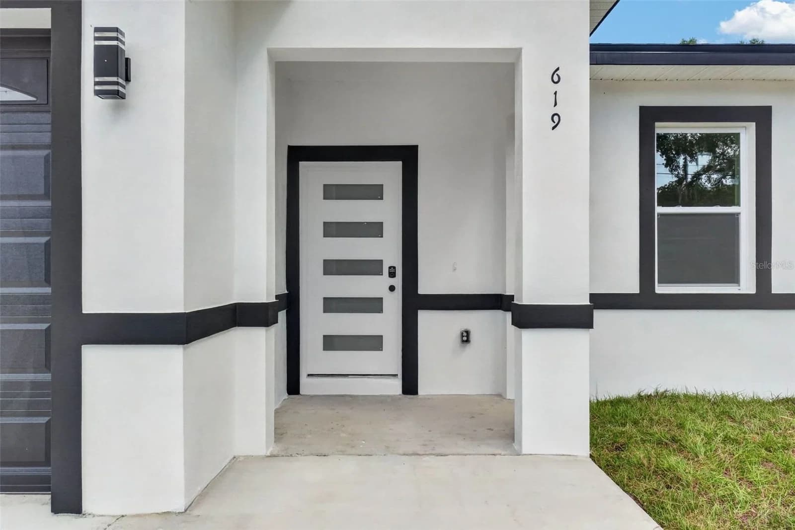 619 VALENCIA Street