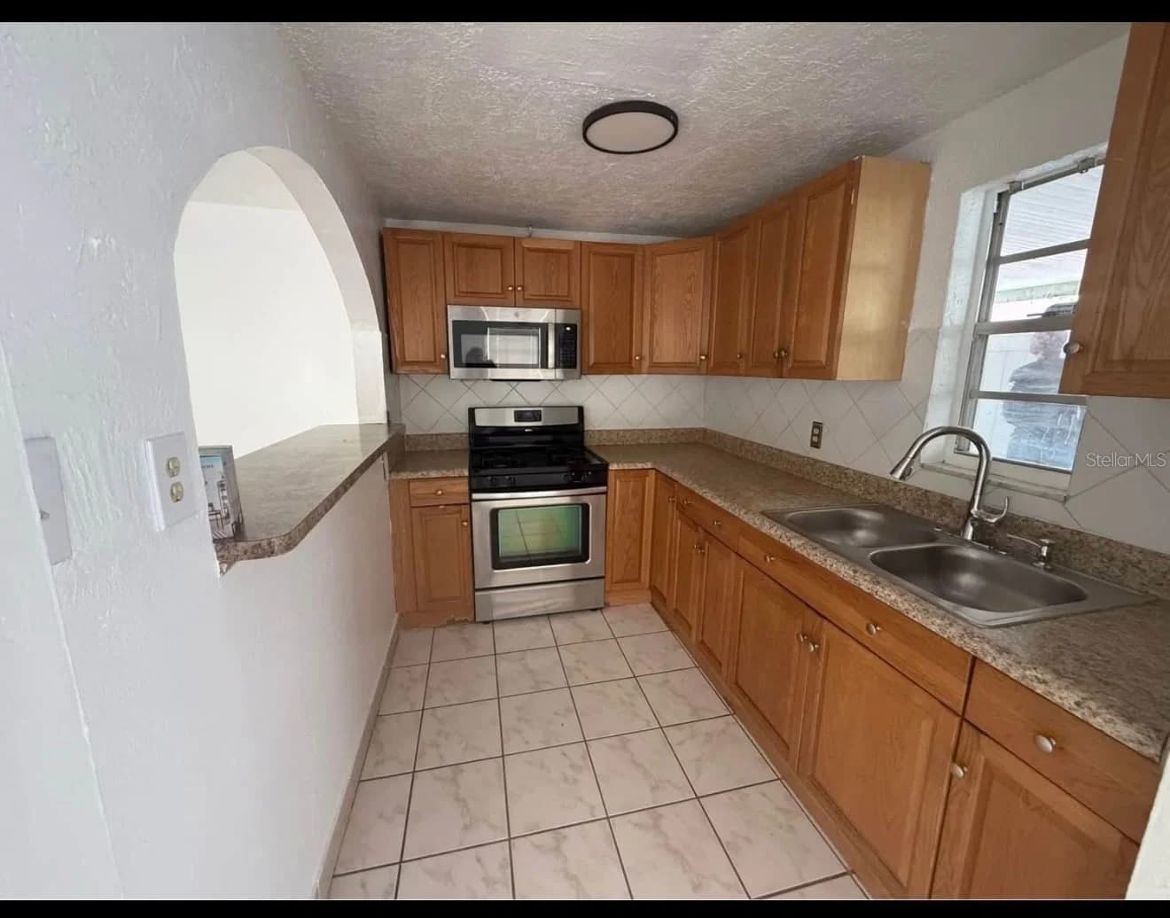 Photo 5 of 7210 HUBERT Avenue