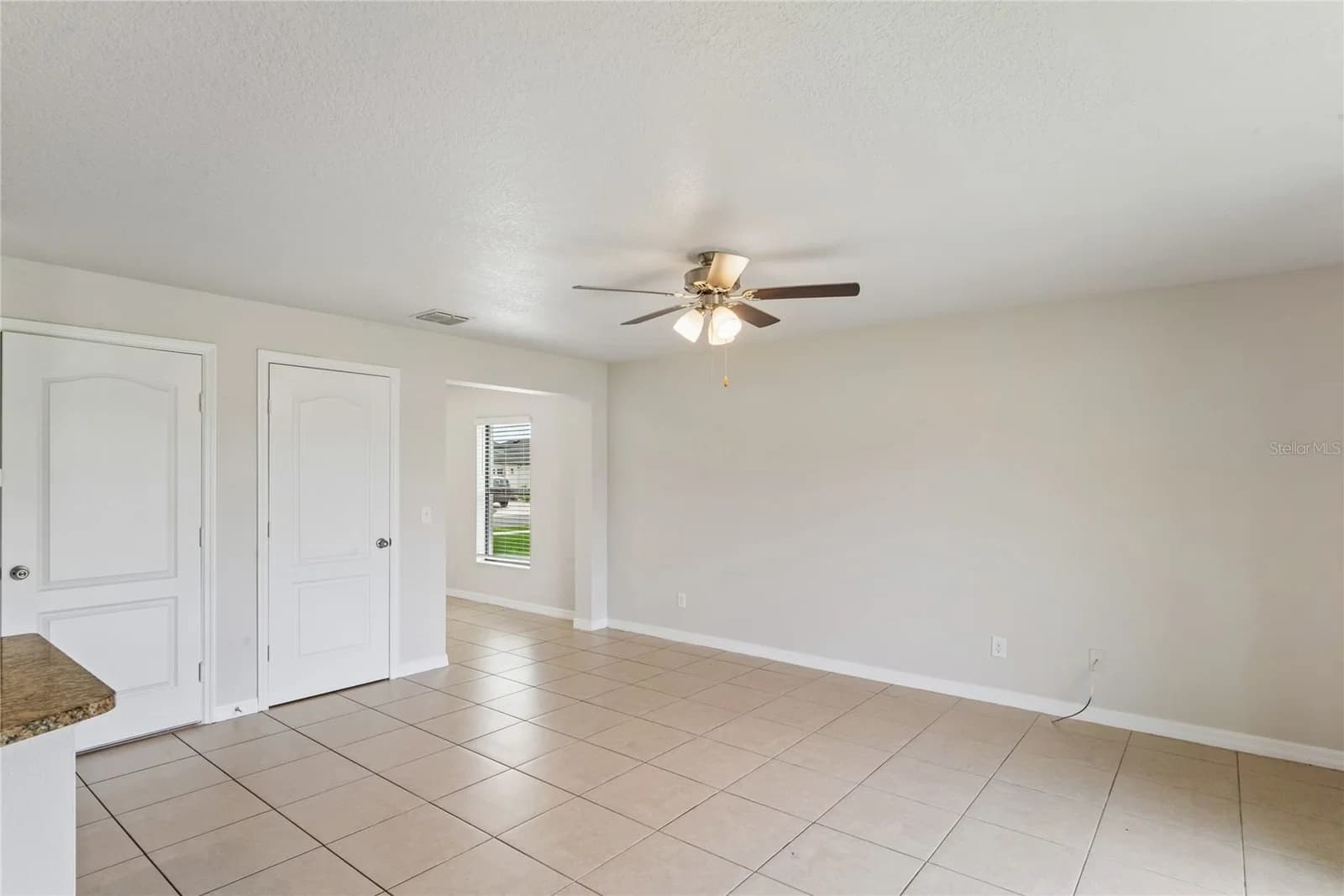 Photo 4 of 2513 CASPIAN Drive