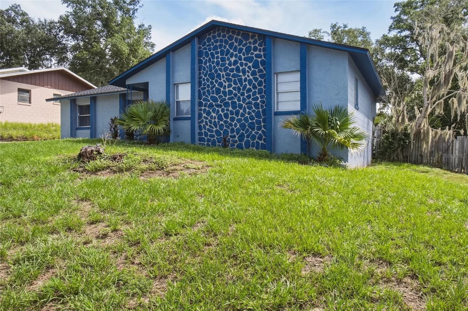 721 GREENLEAF Lane