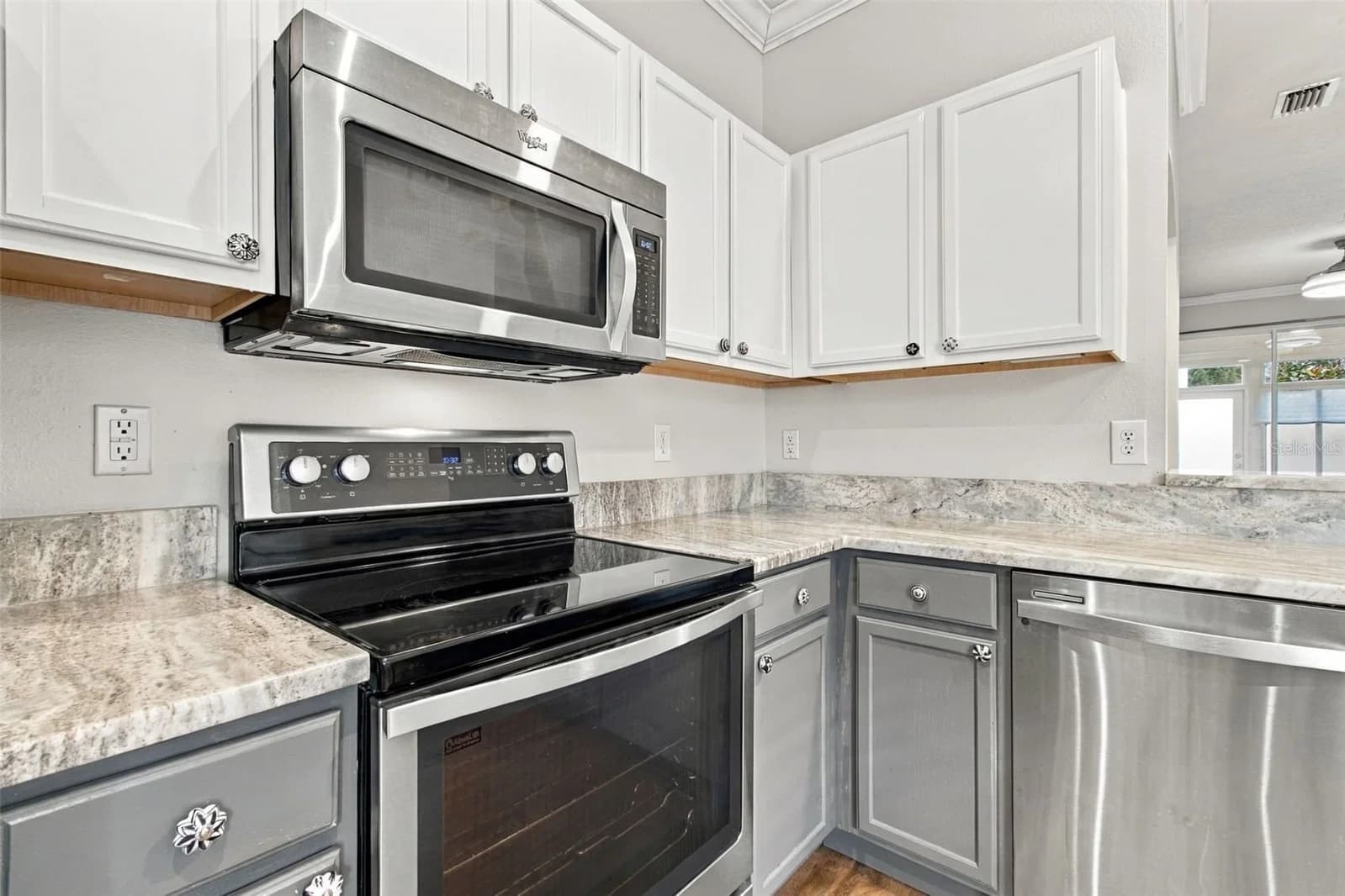 Photo 4 of 11232 WINDSOR PLACE Circle
