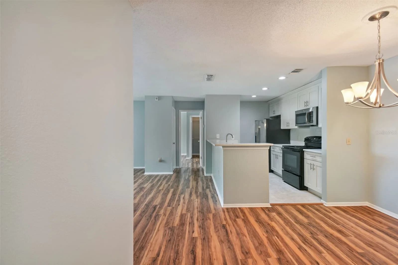Photo 5 of 9481 HIGHLAND OAK Drive #1615