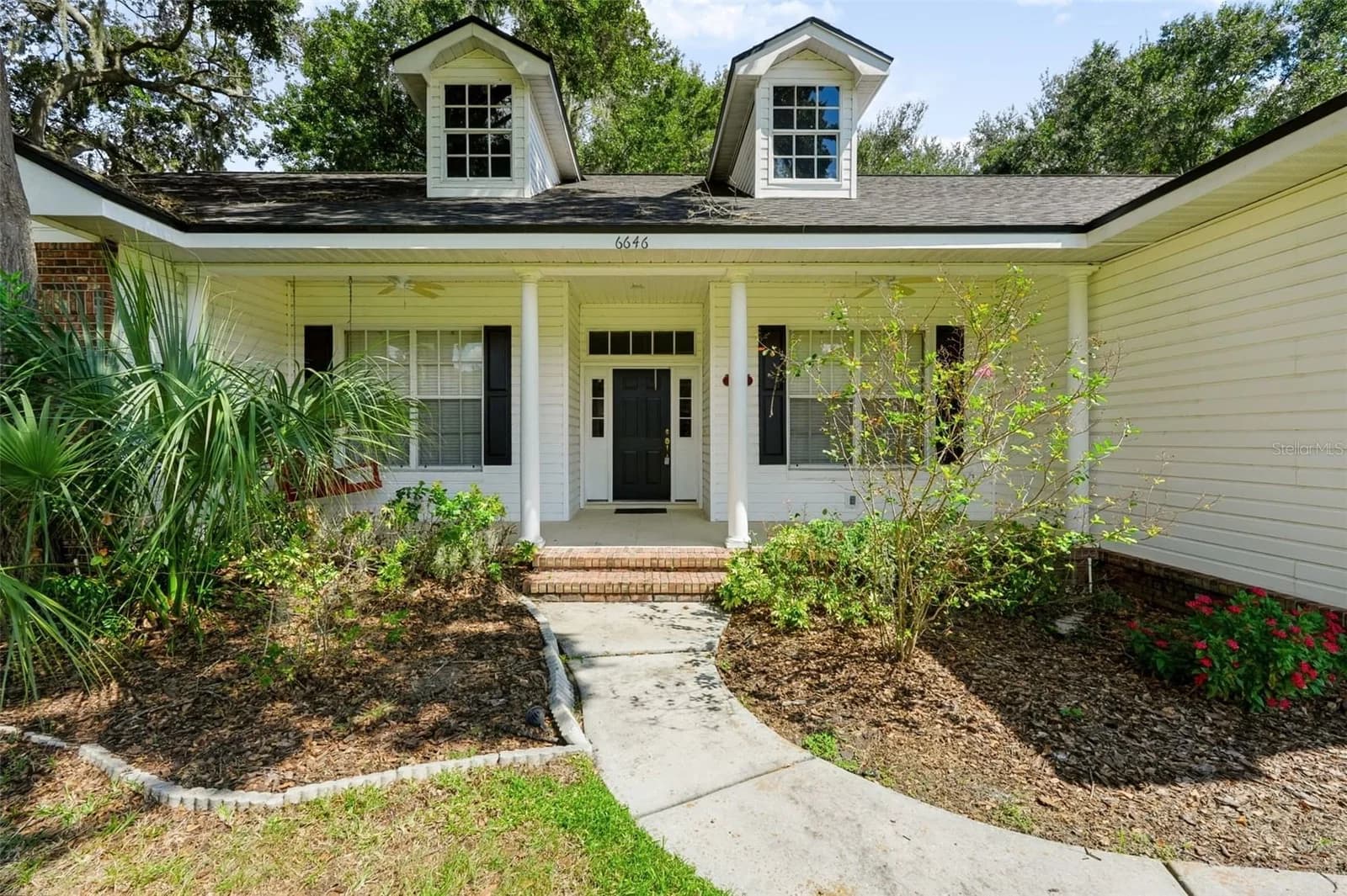 Photo 4 of 6646 ROYAL FOREST Drive