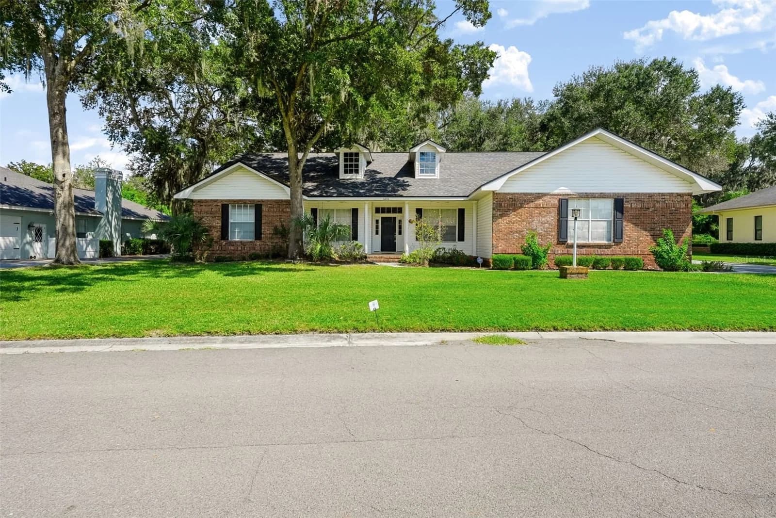 6646 ROYAL FOREST Drive