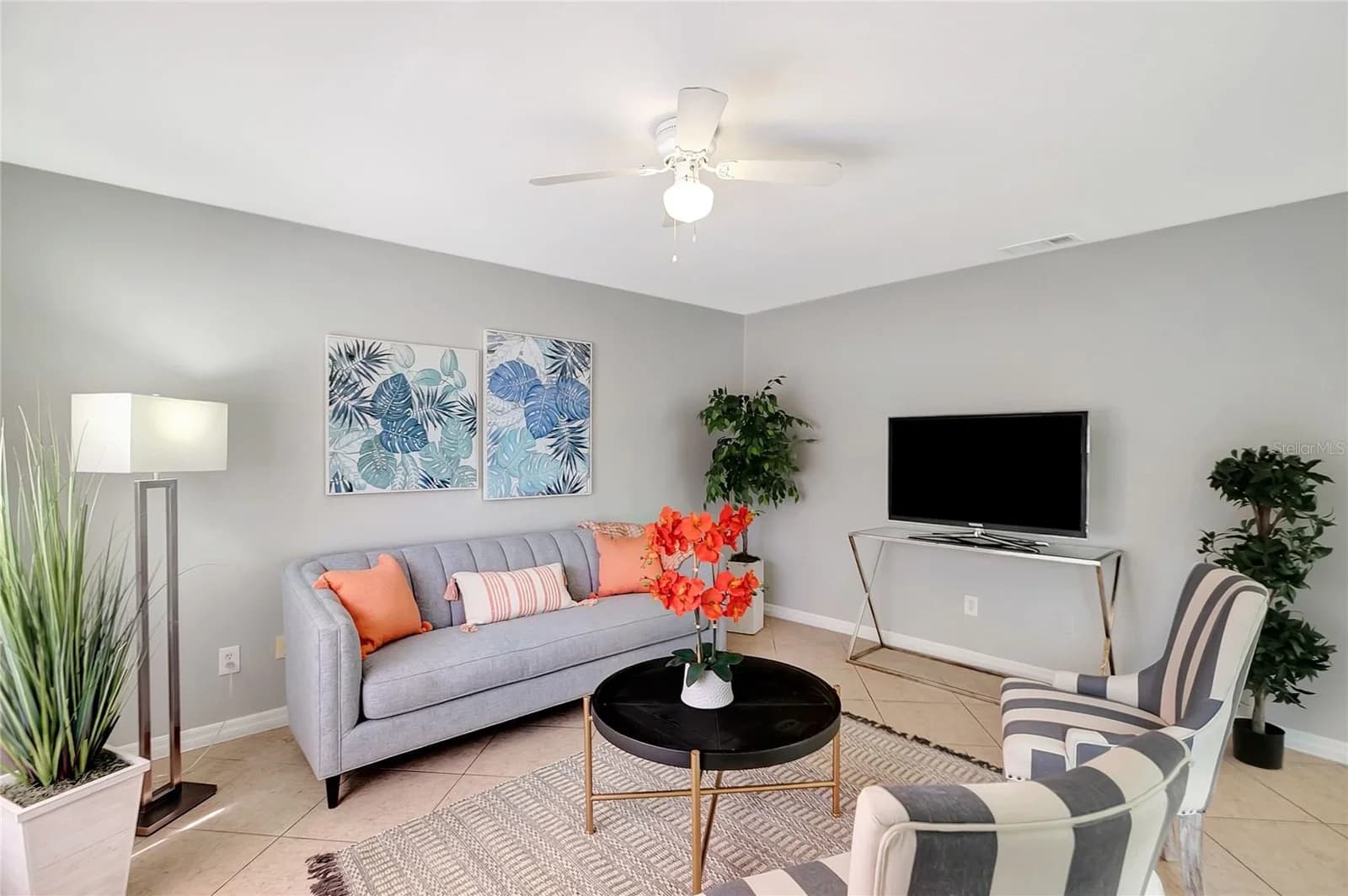Photo 5 of 3908 HENRY Avenue