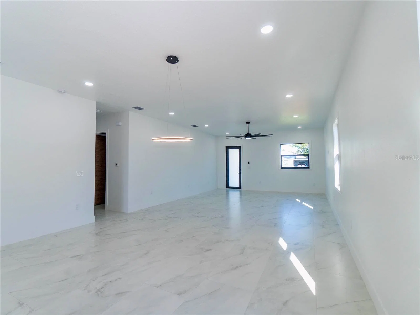 7206 GRADY AVE