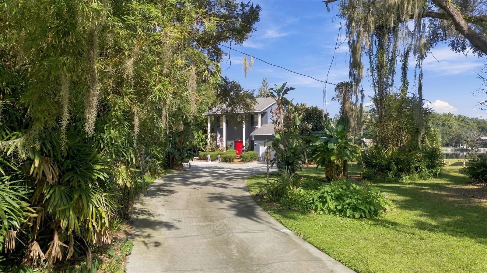 Photo 4 of 8022 TIERRA VERDE Drive