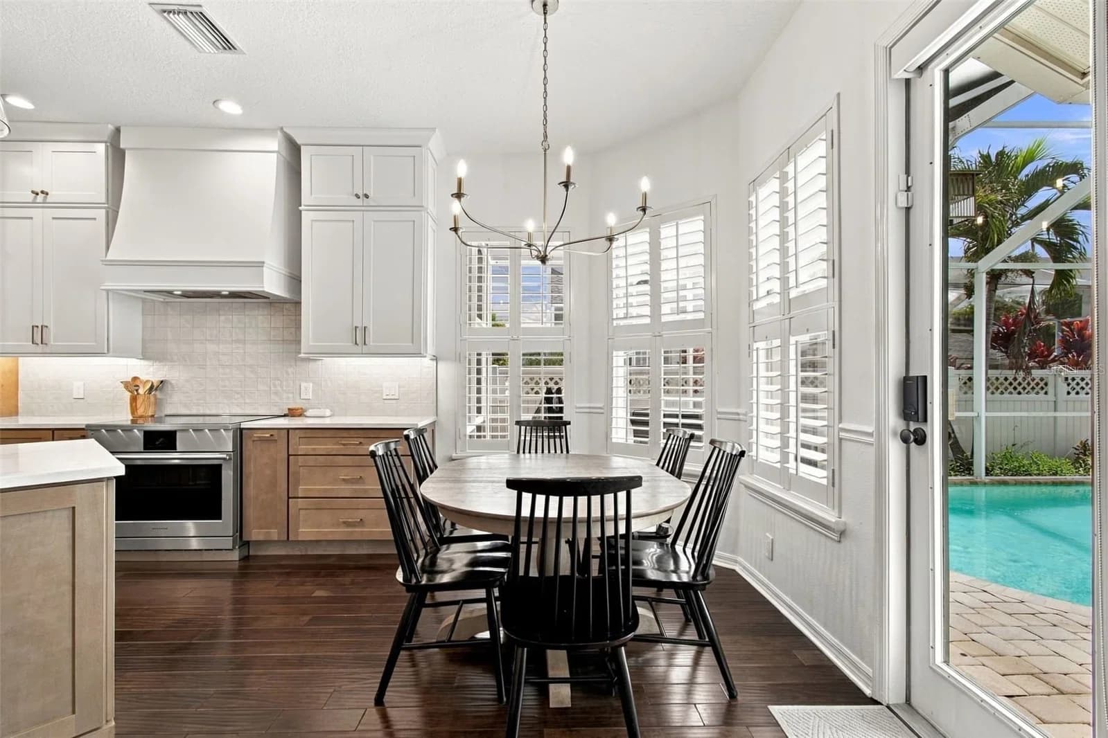 Photo 4 of 10306 MARCHMONT Court