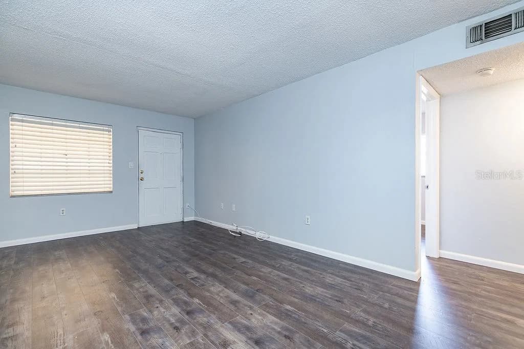 Photo 5 of 2207 CAROLINA Avenue #18