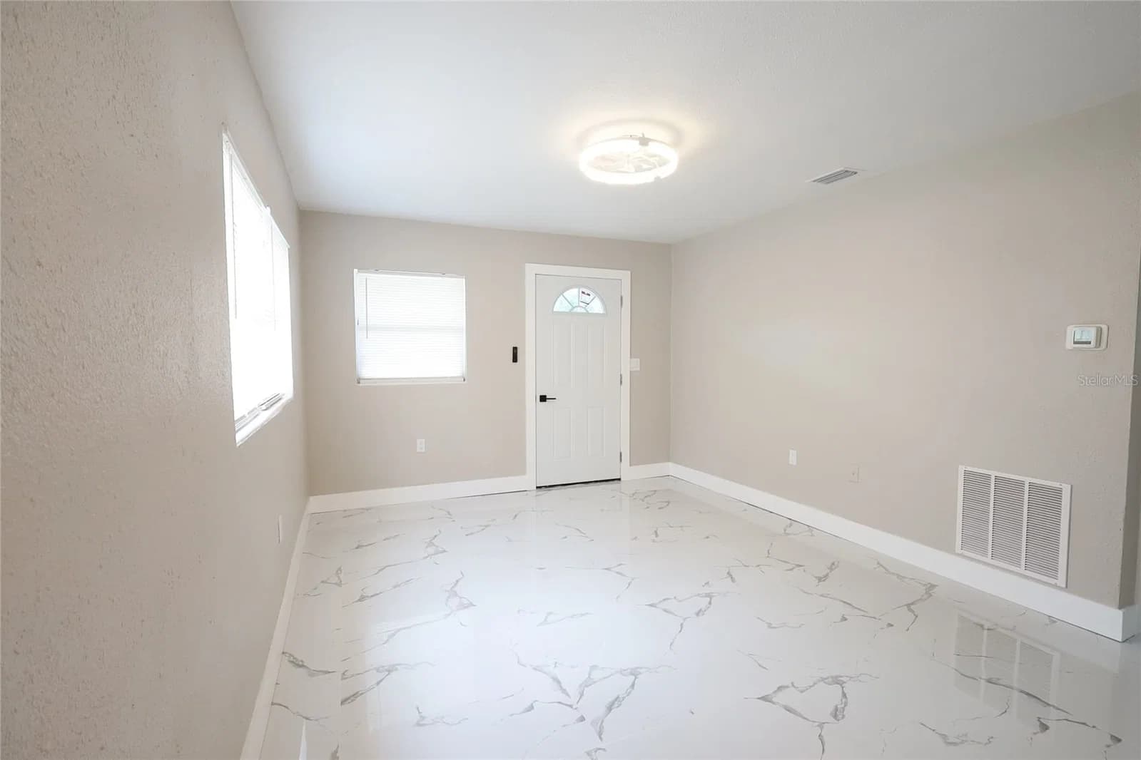 Photo 5 of 1328 PARKER Street
