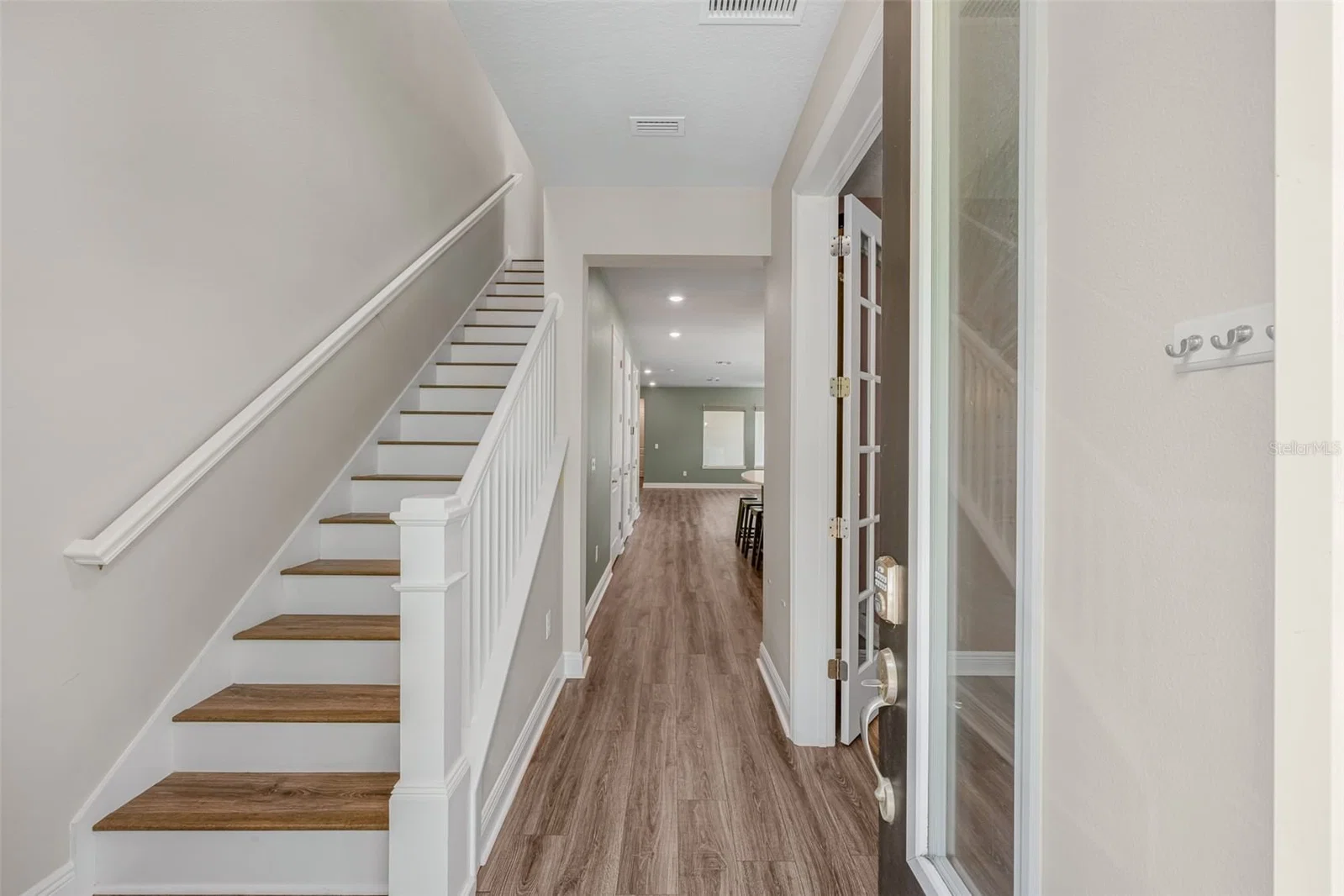 204 ALBANY Avenue #2