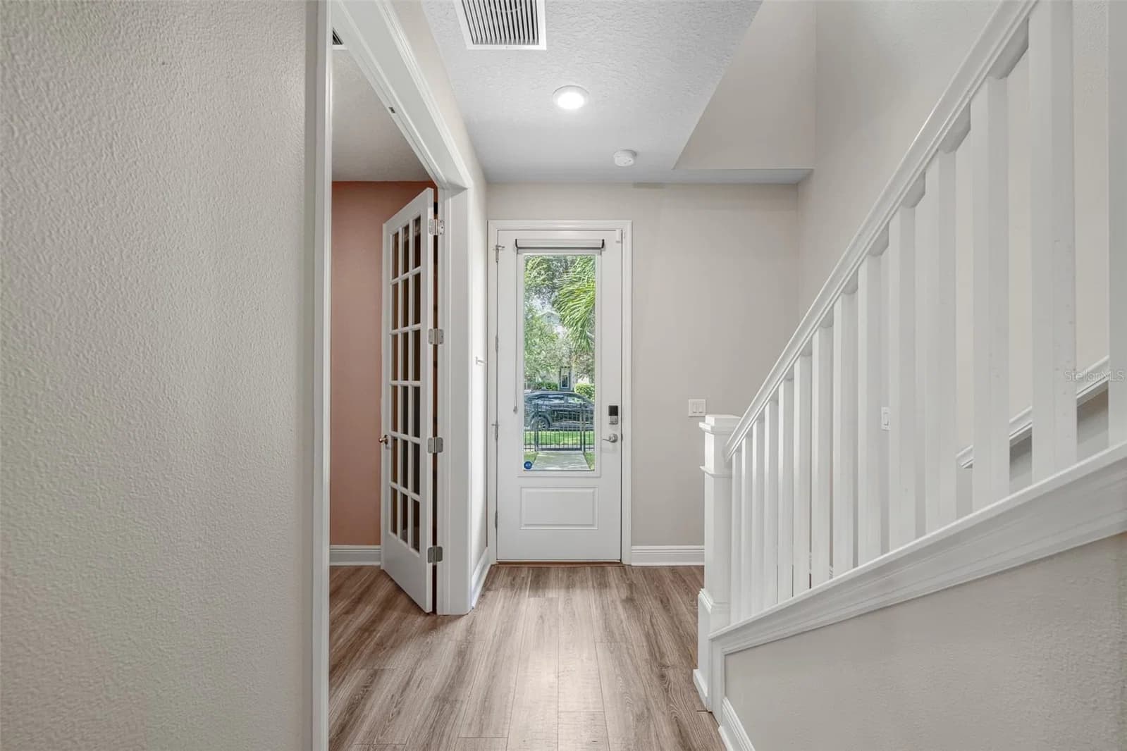 Photo 4 of 204 ALBANY Avenue #2