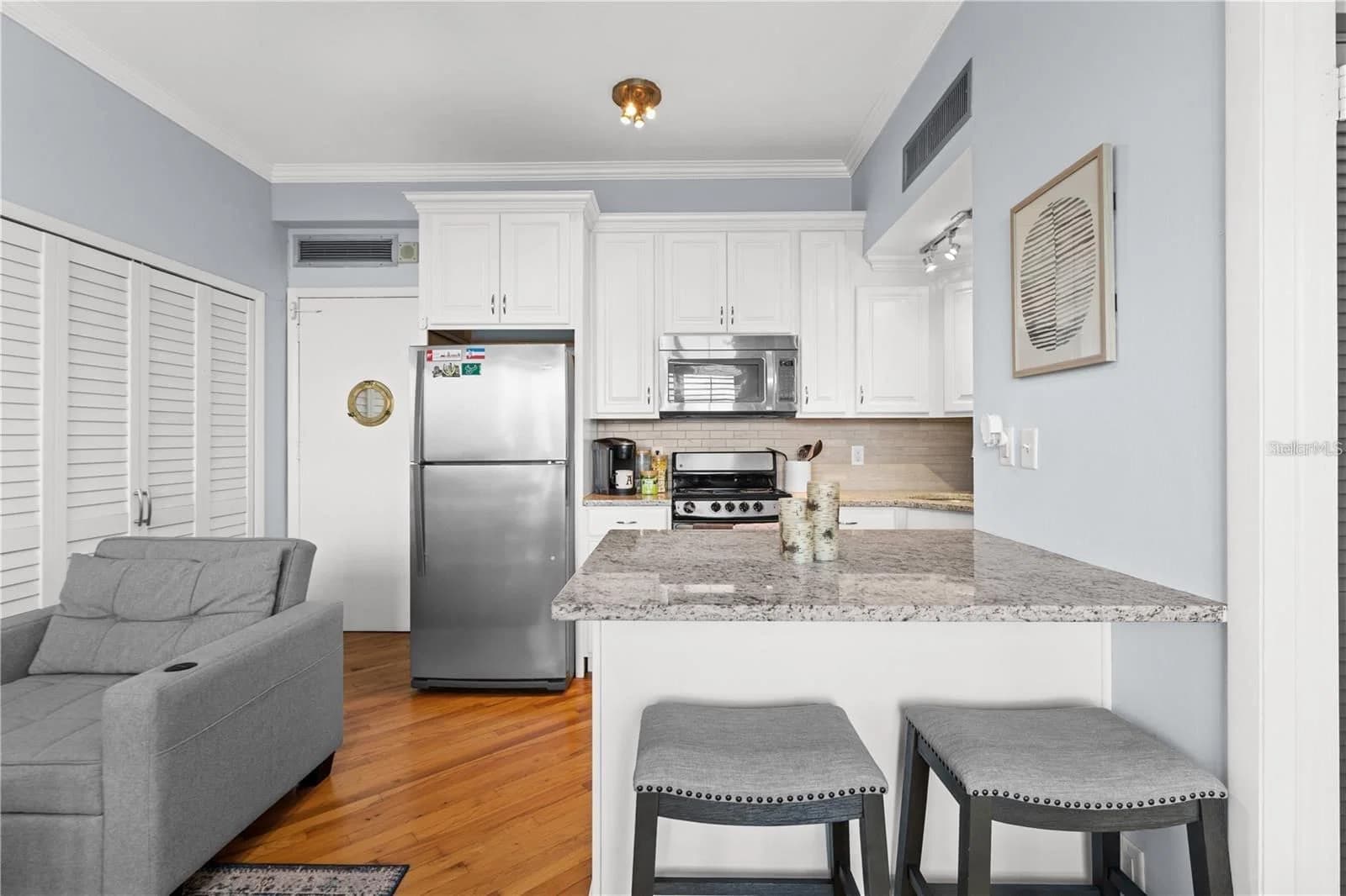 Photo 5 of 2109 BAYSHORE Boulevard #303