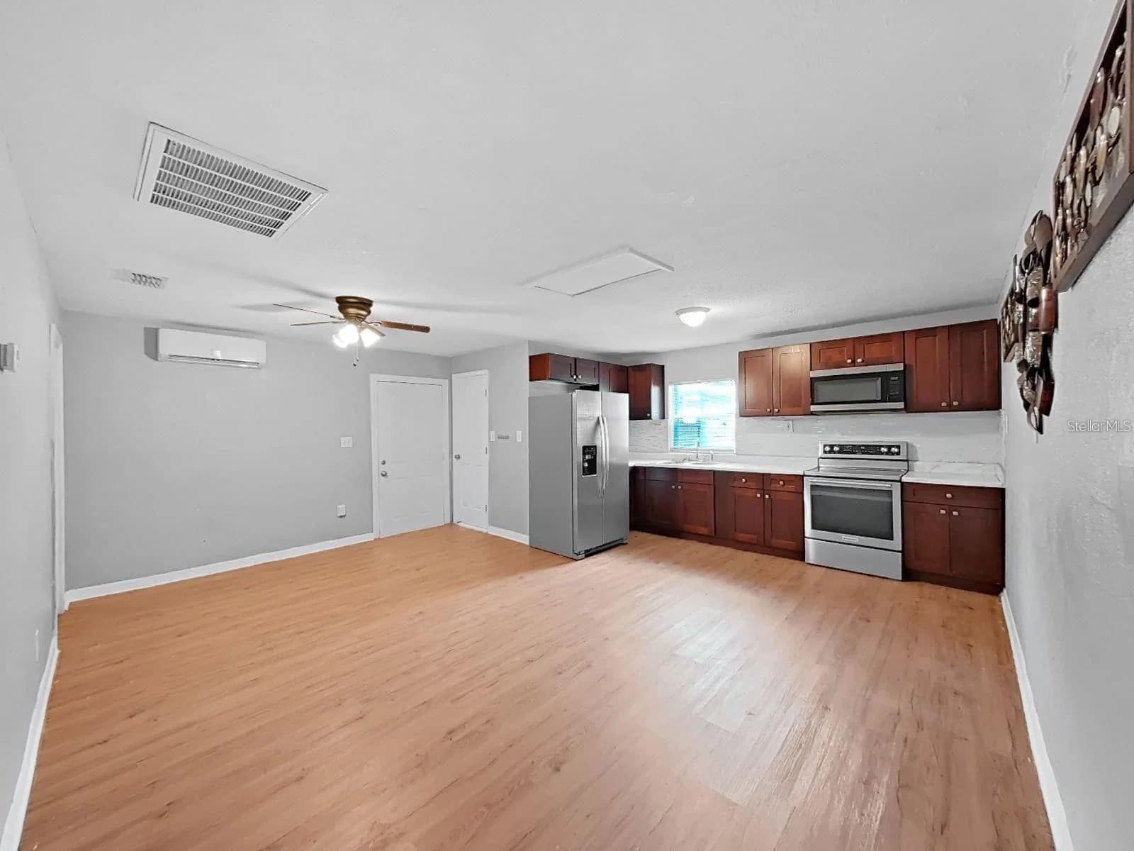 Photo 5 of 1514 NORTH BAY Street #B