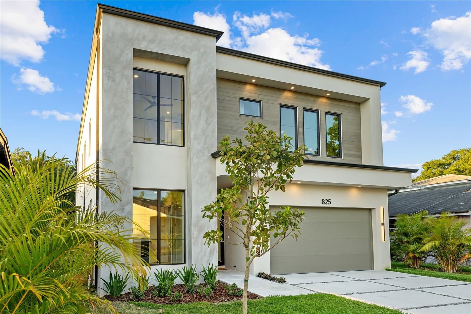 2608 RIDGEWOOD