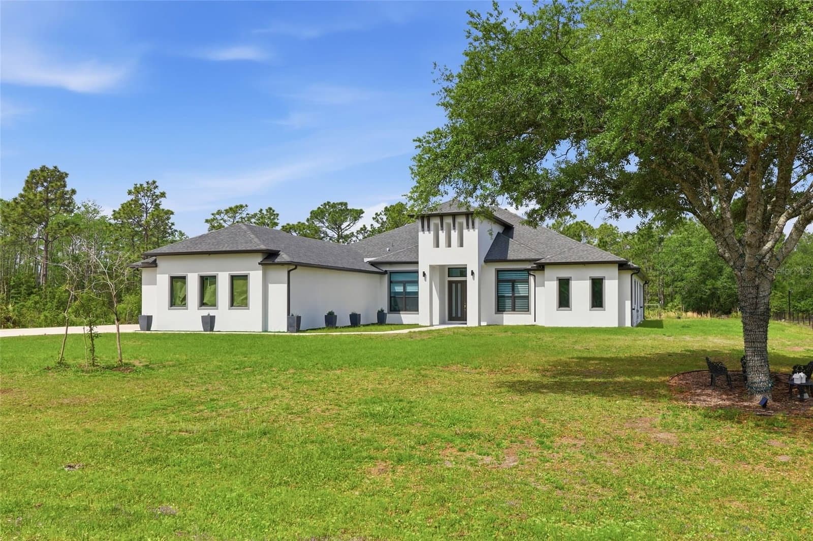 5700 BANCROFT