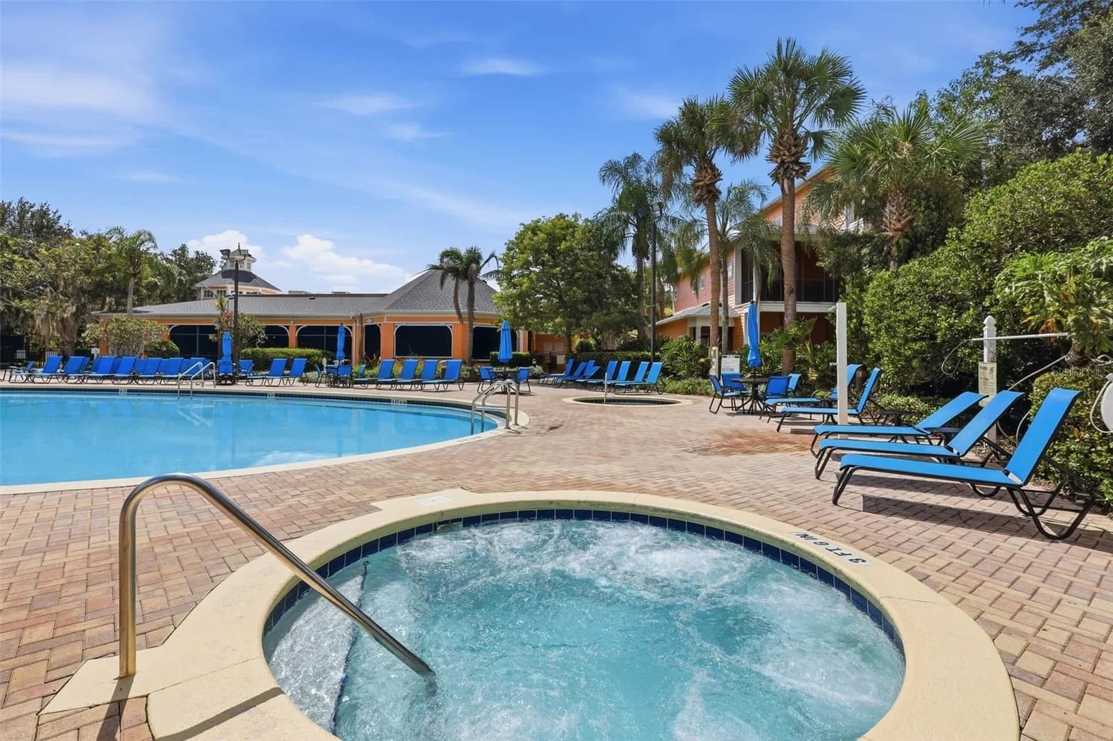 708 GRAN BAHAMA Boulevard