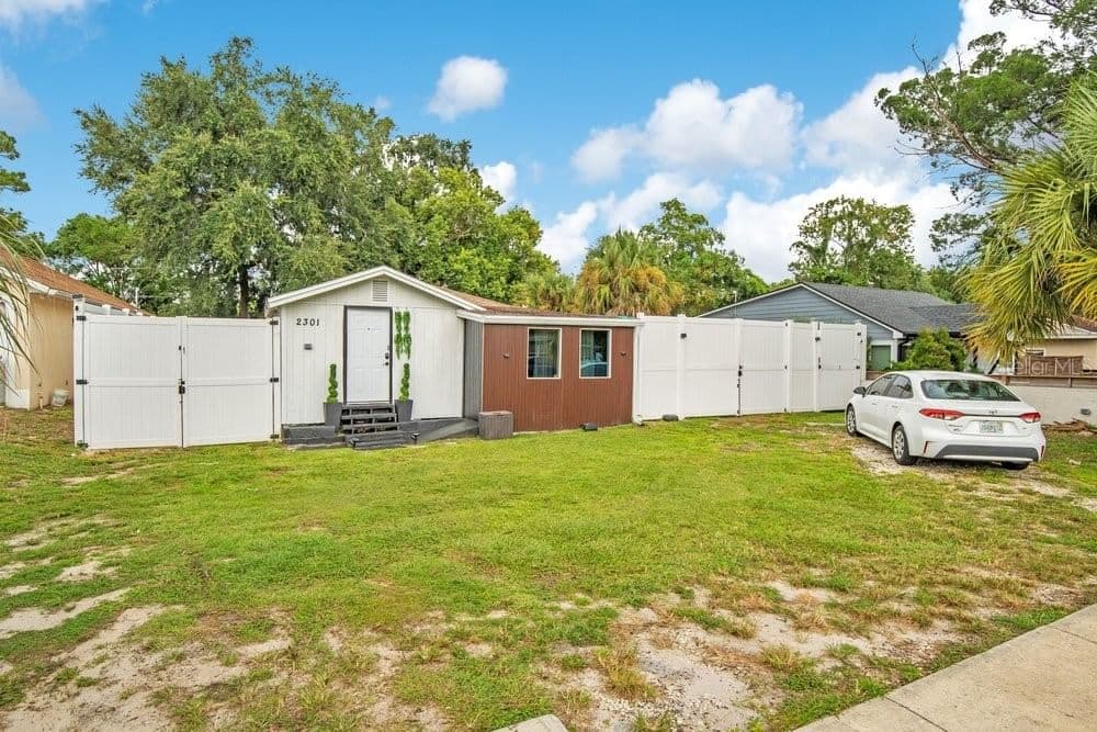 2301 DRAKE Drive