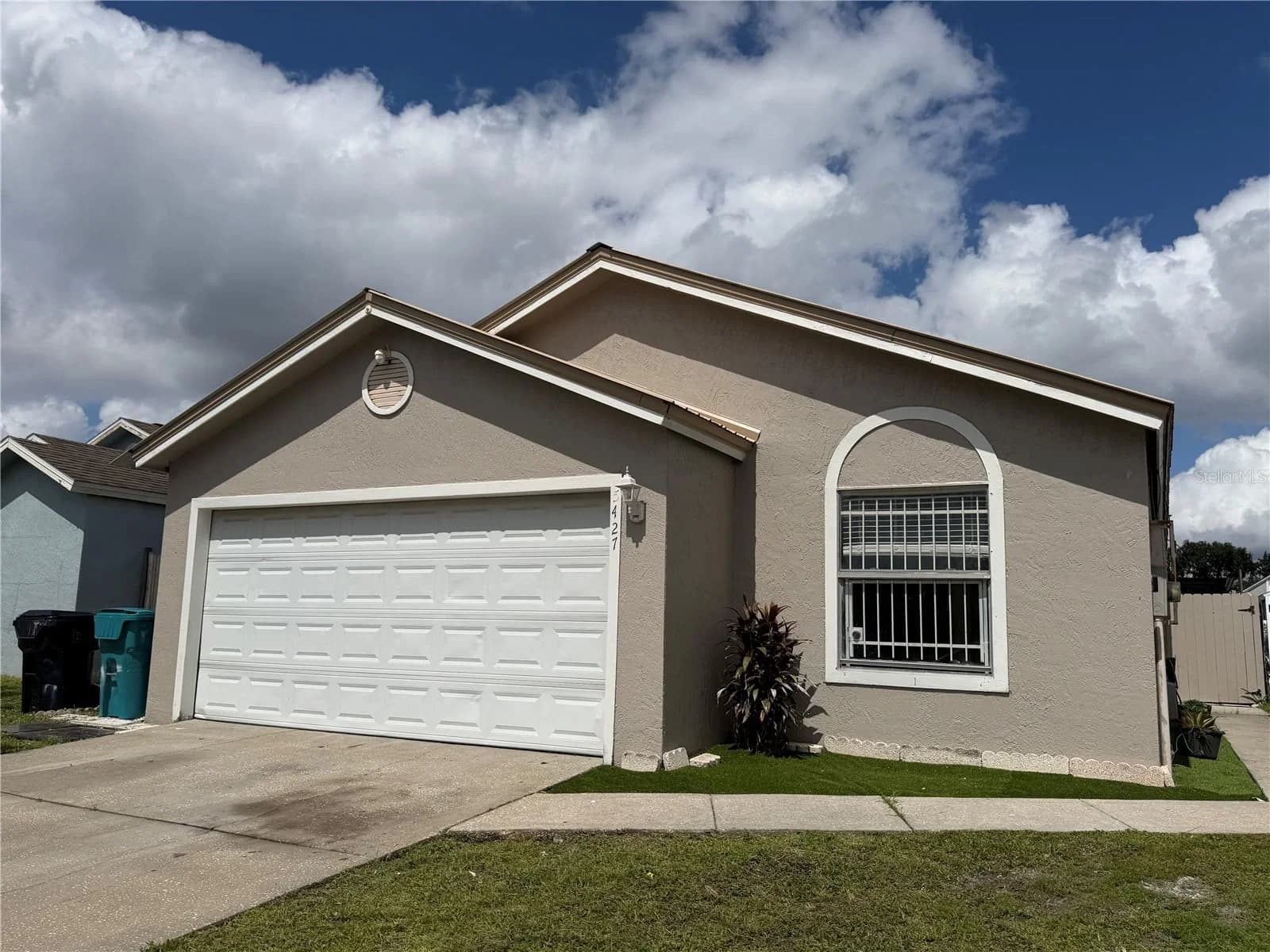 5427 CEDAR Lane