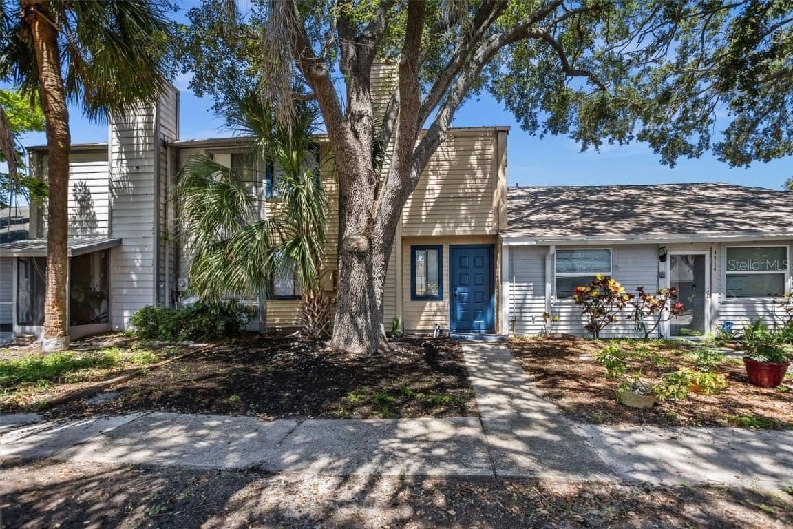 4712 STONEPOINTE