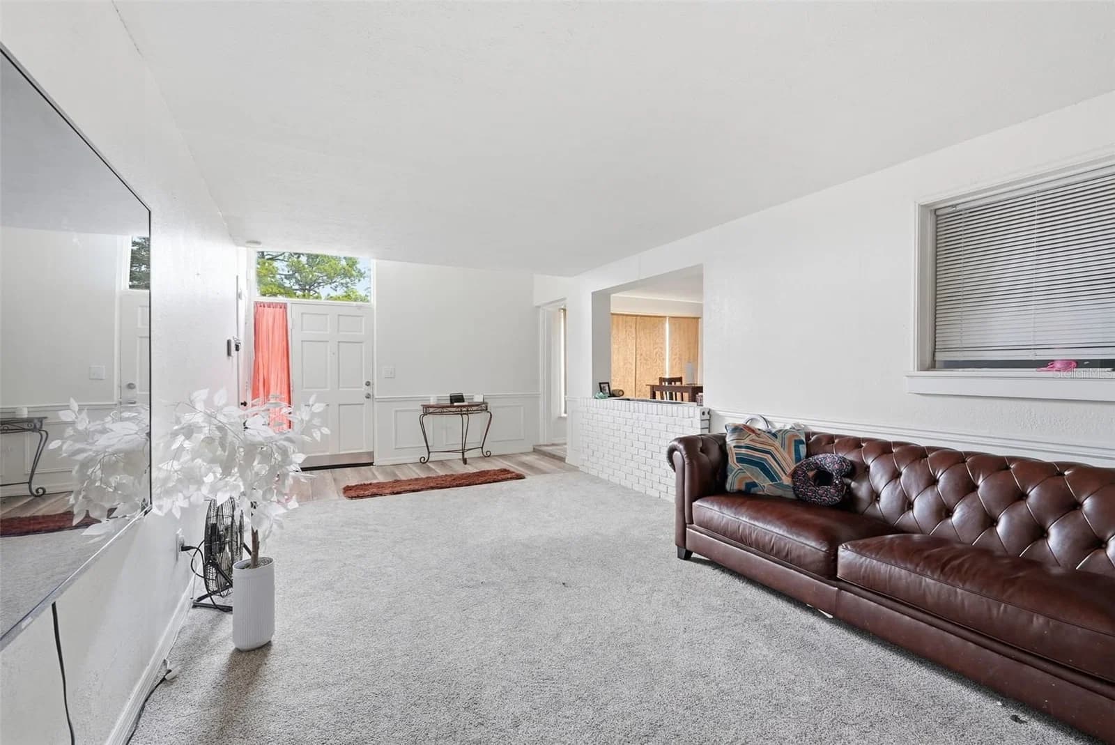 Photo 5 of 1709 CARNEGIE Circle