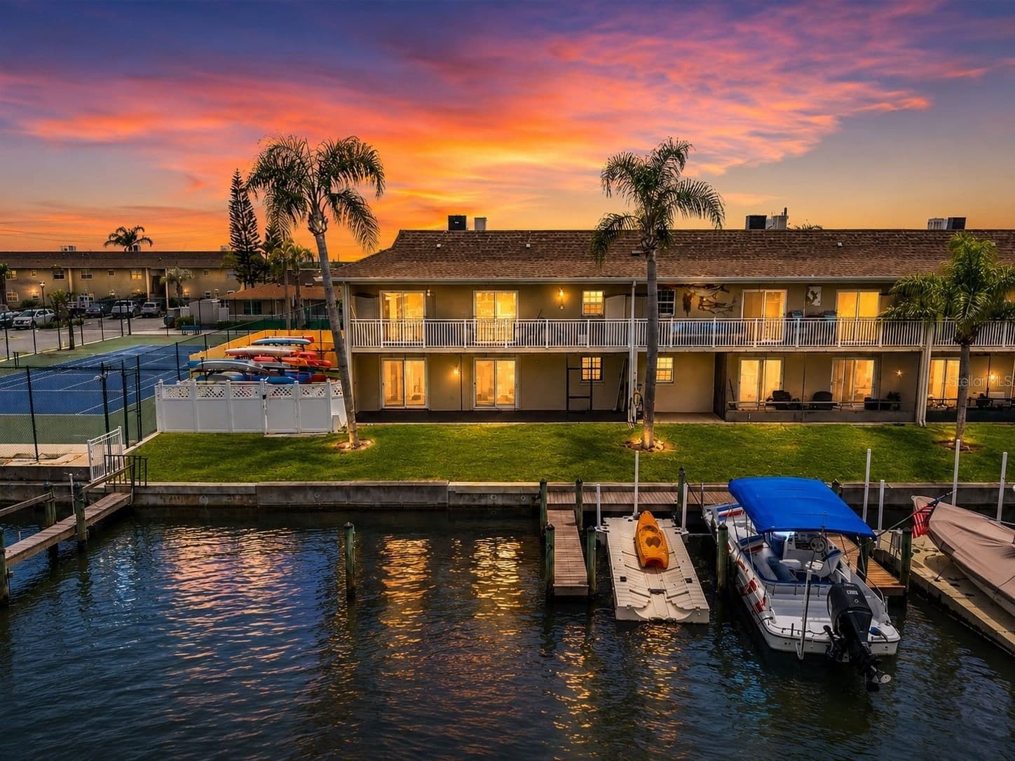 8818 BAY POINTE