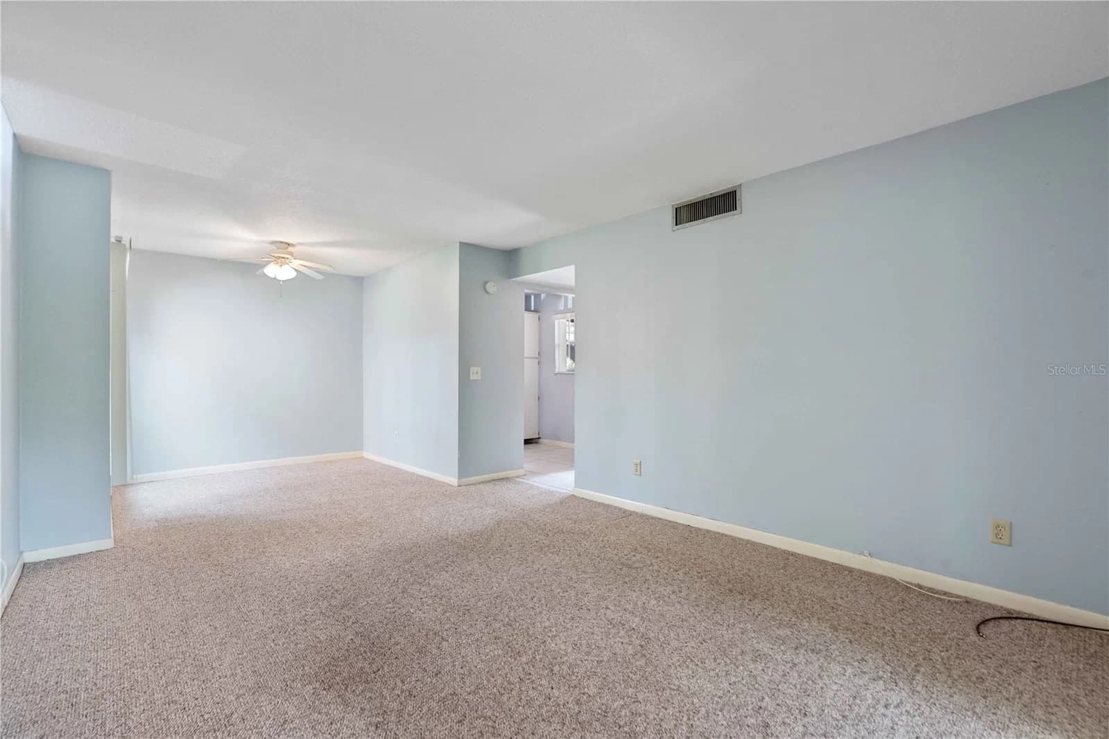 Photo 4 of 10455 CARROLLBROOK Court #114