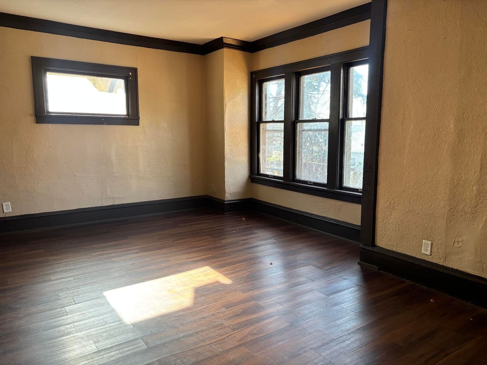 2320 44th