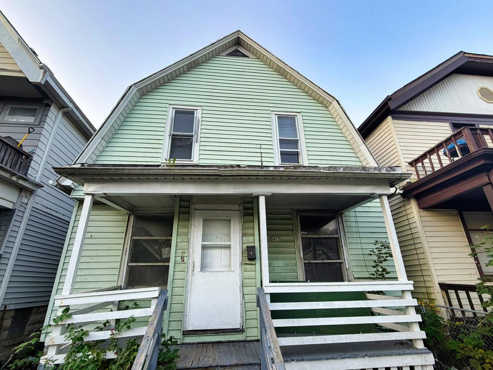 2475 Keefe