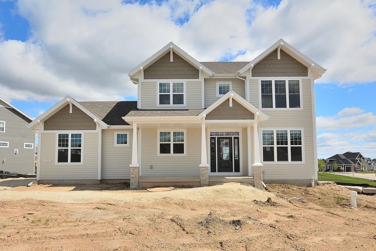 8246 Bluebird, Mequon, WI