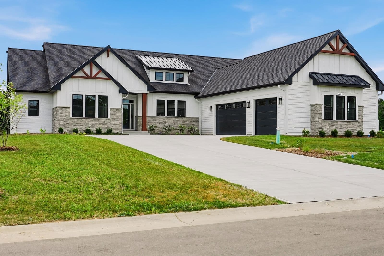 9401 Huntington, Mequon, WI