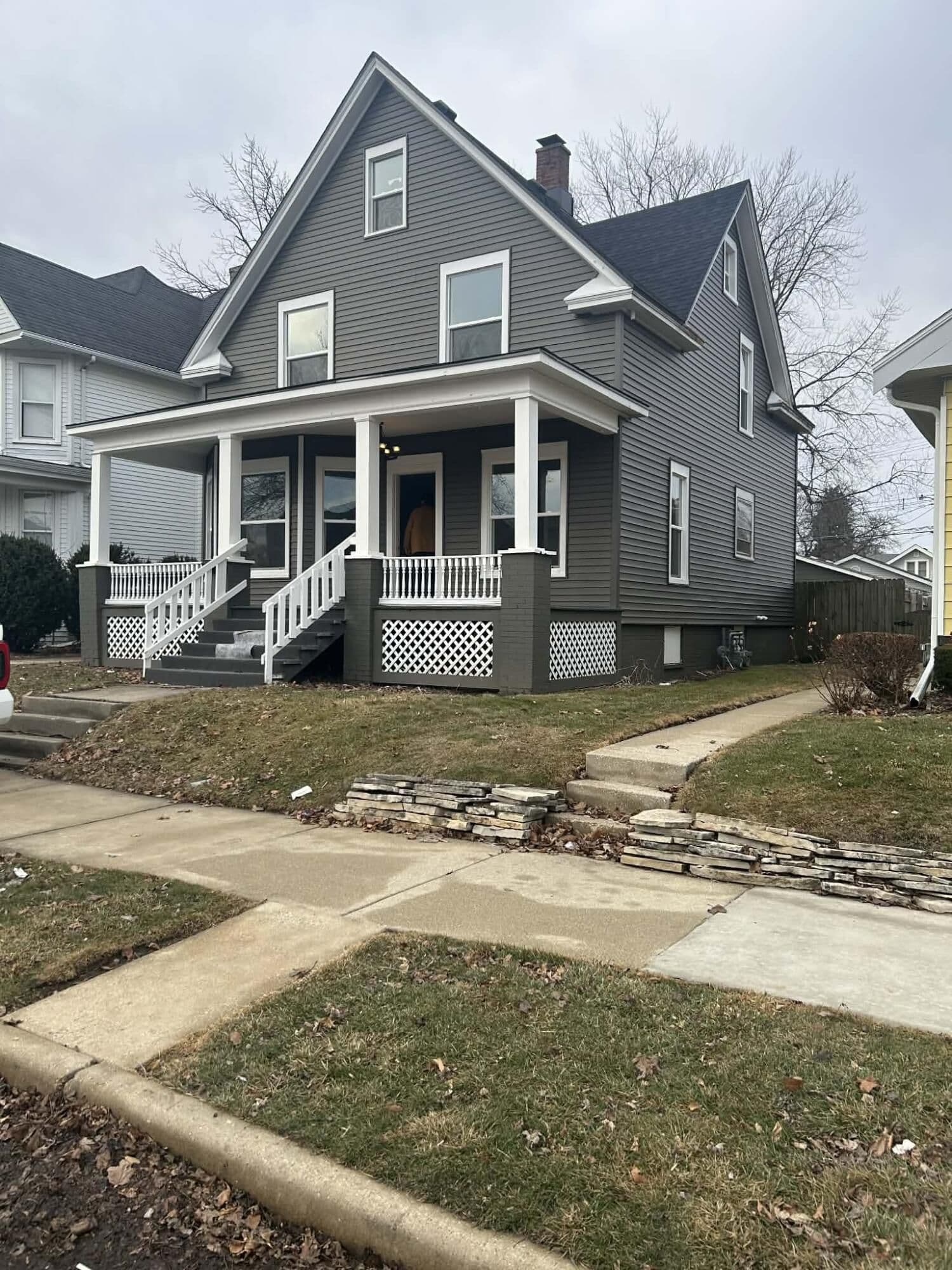 1428 Hayes